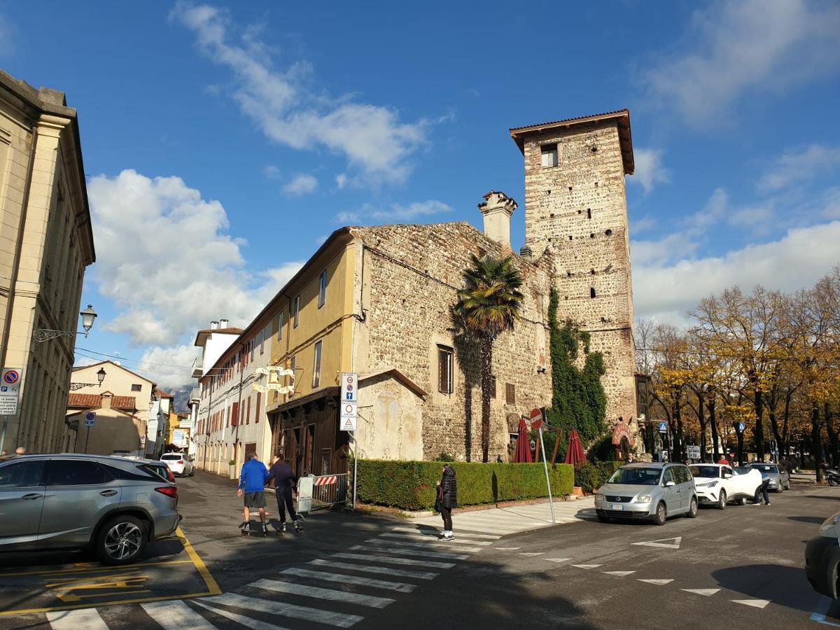 Vicolo J. Da Ponte - Bassano Centro Storico Apartment Bassano del Grappa Exterior foto